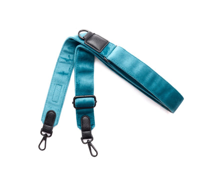 DogMom Bag Mix & Match met Emerald Blue schouderband en uitritsbaar waterflesvak – praktische tas voor hondeneigenaren