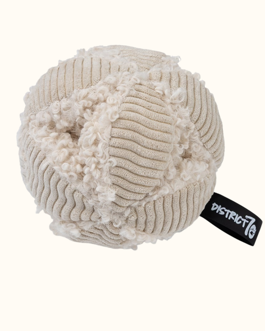 District 70 Snuffelbal BOBBY Merengue  – Speels, slim en stijlvol
