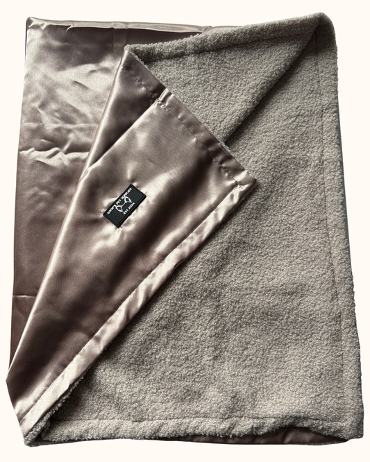 Luxuriöser Hundeteppich Creme – Samt & Fleece – 78 x 100 cm