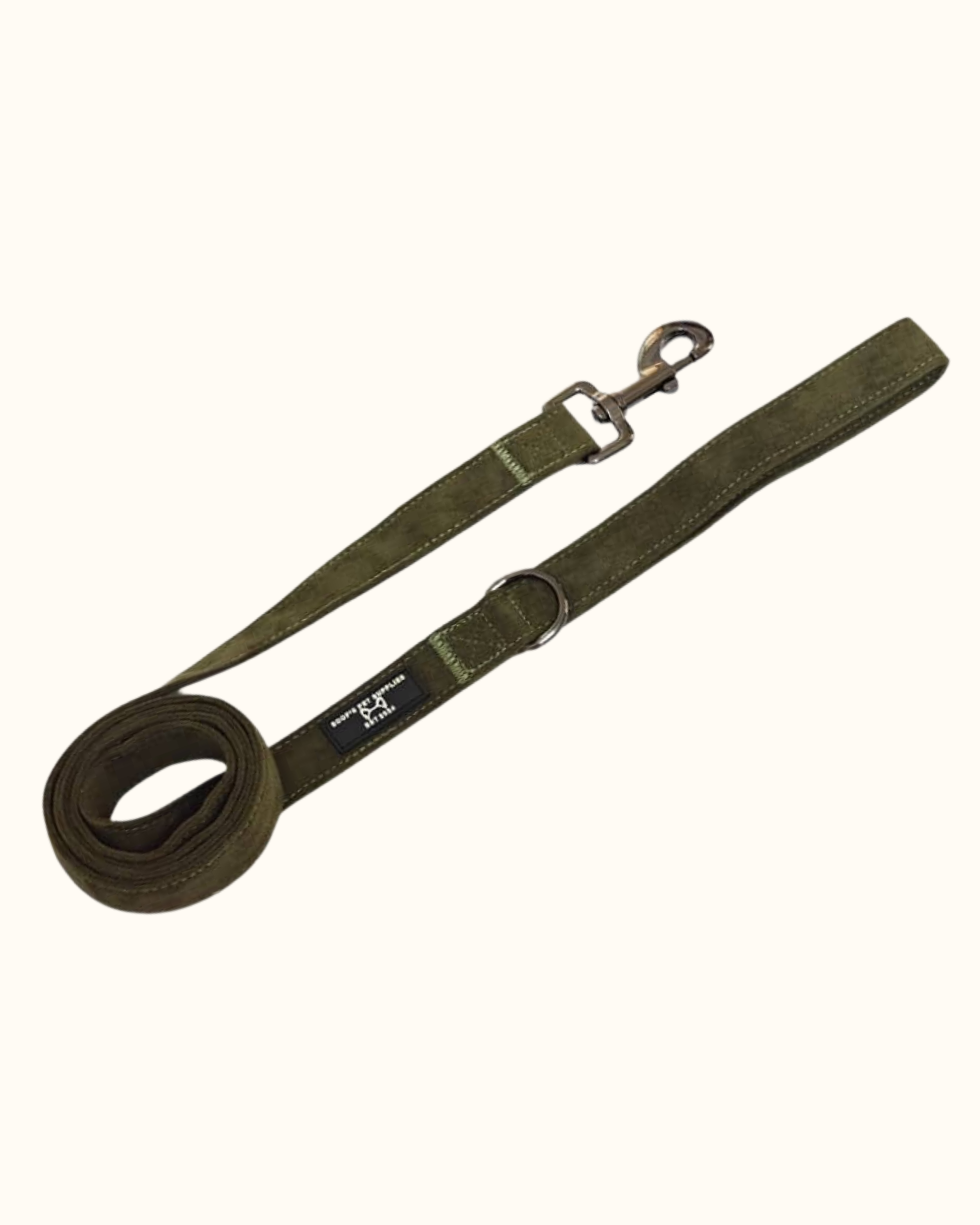 Pawradise Moss Velvet Hondenriem met luxe fluwelen afwerking en stevige metalen musketonhaak – perfect te combineren met het bijpassende tuigje.