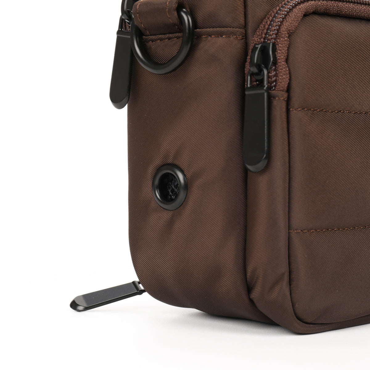dogmom-tas-bruin-detail